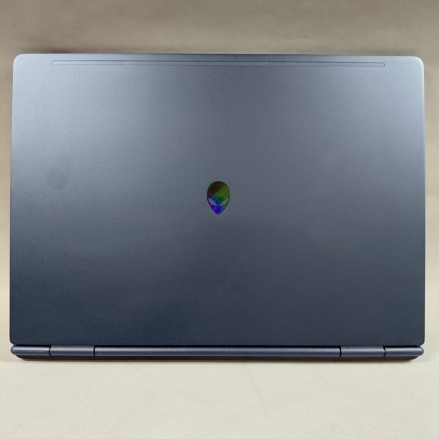 Alienware 16 Aurora AC16250 i7-240H 2.5GHz 16GB RAM 1TB SSD RTX 5050 Laptop GPU