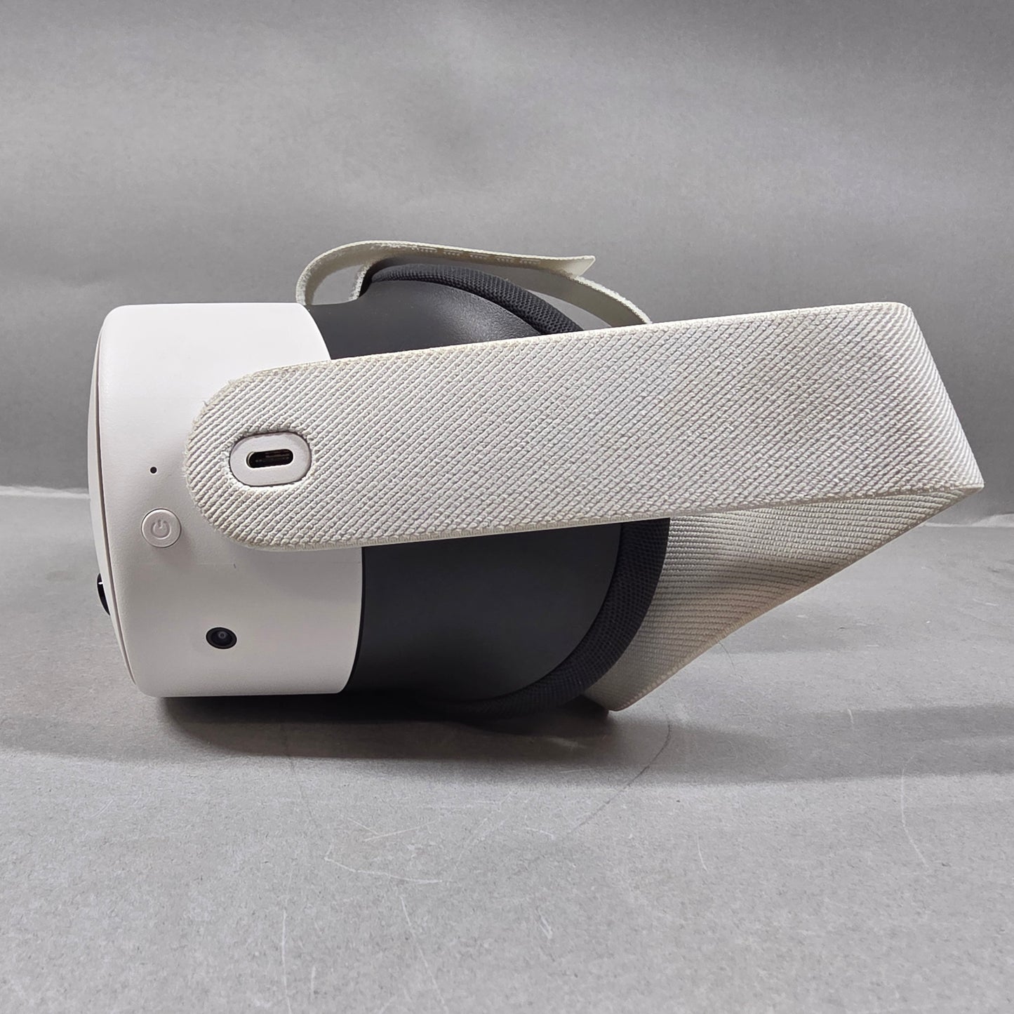 Meta Quest 3S 128GB Standalone All-in-One VR Headset