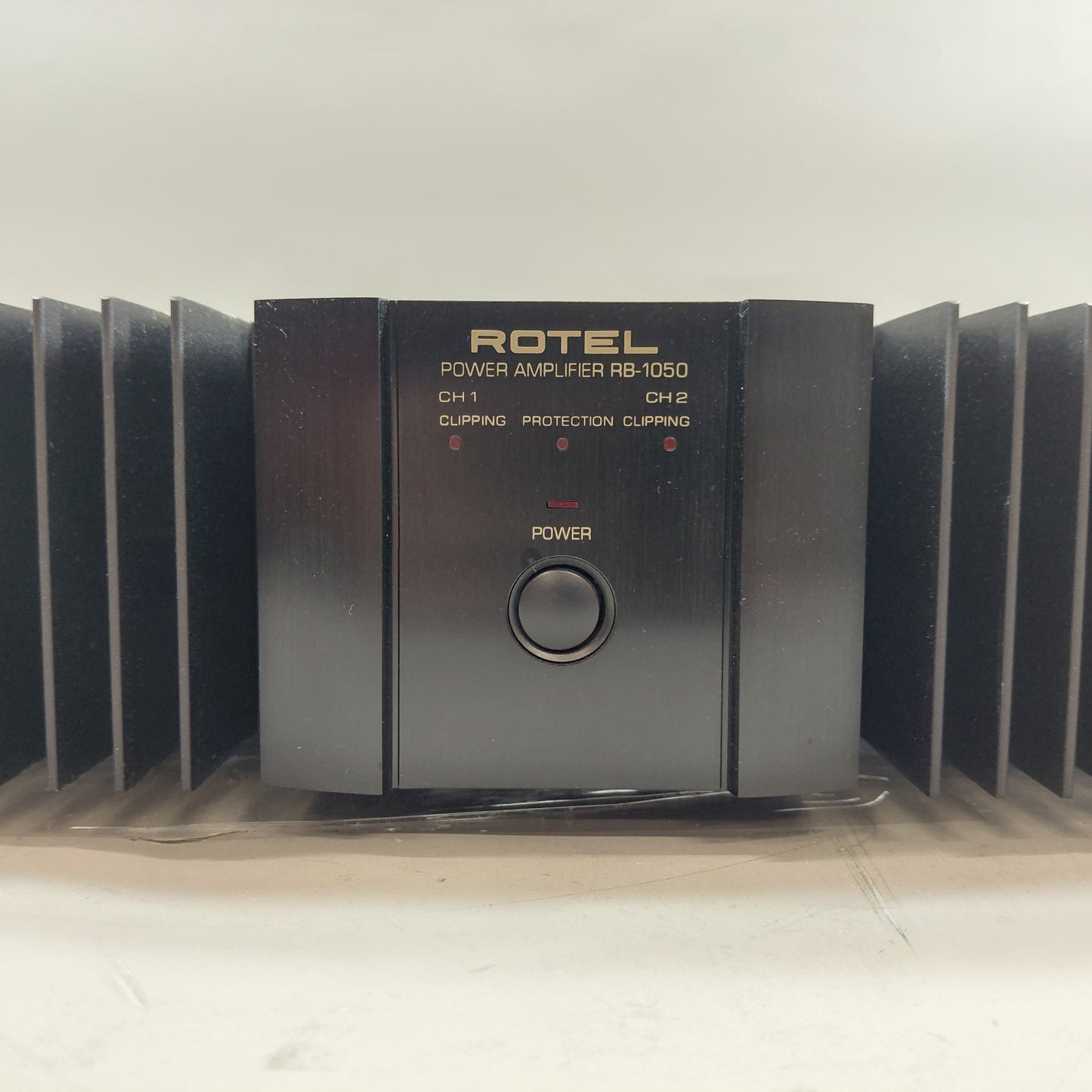 Rotel RB1050 Amplifier