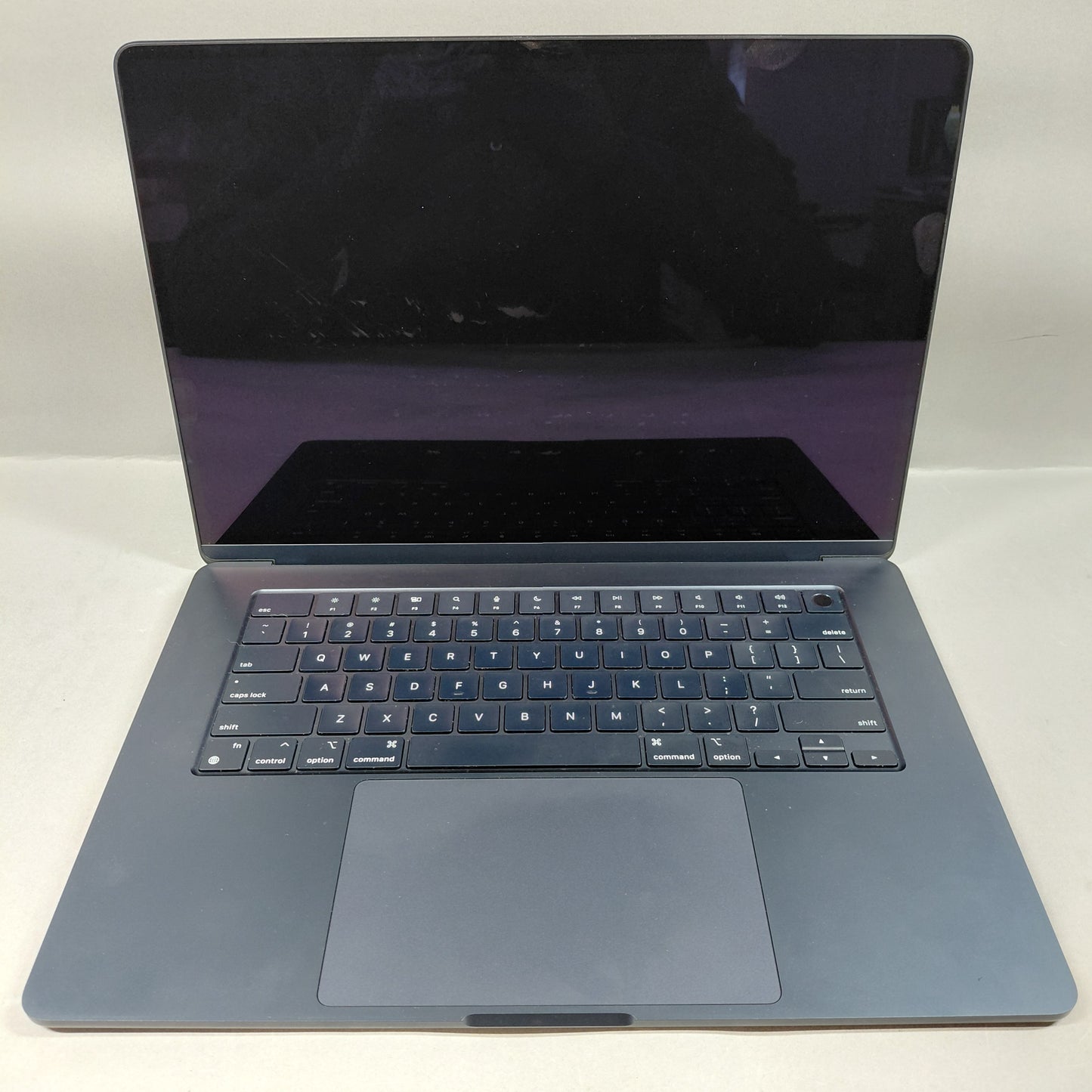 2023 Apple MacBook Air 15" M2 8 Core 3.5GHz 16GB RAM 512GB SSD A2941