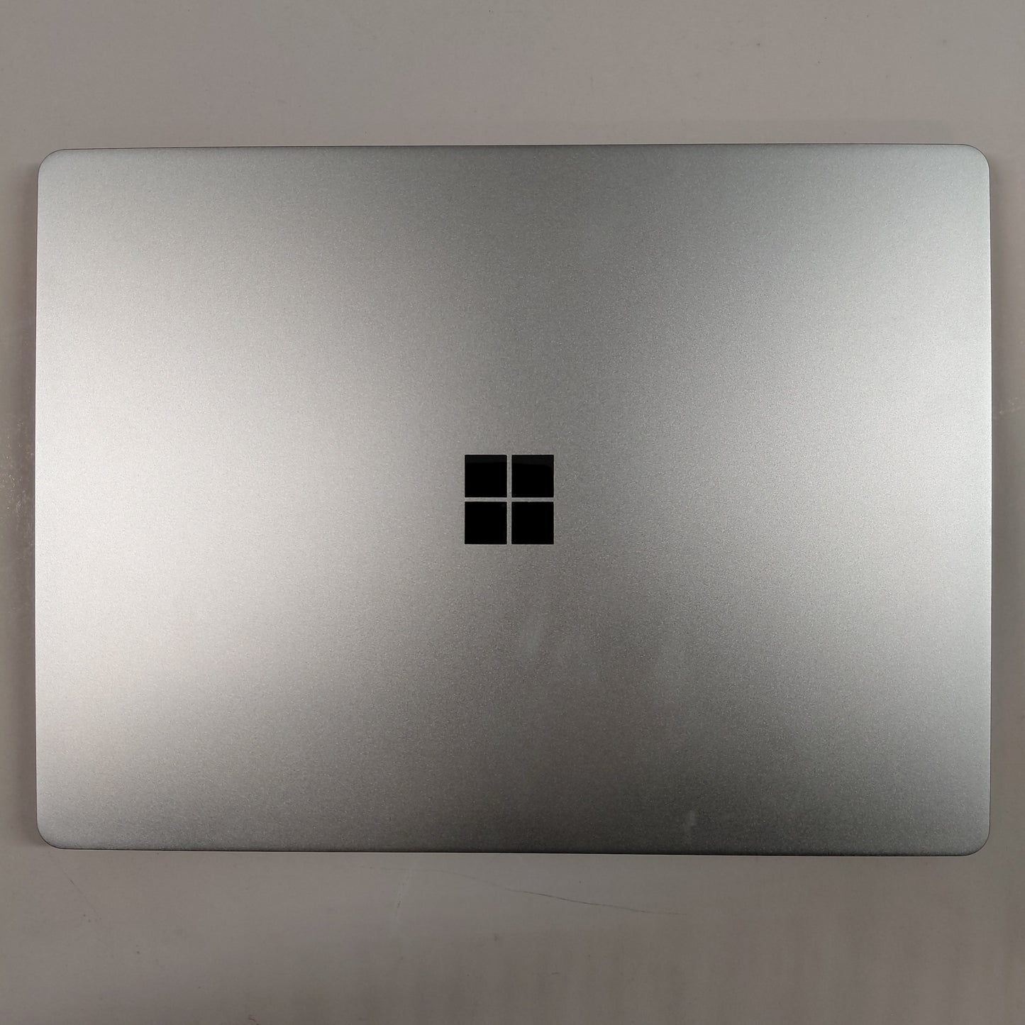 Microsoft Surface Laptop Go 2 2013 12.4" i5-1135G7 2.4GHz 8GB RAM 256GB SSD