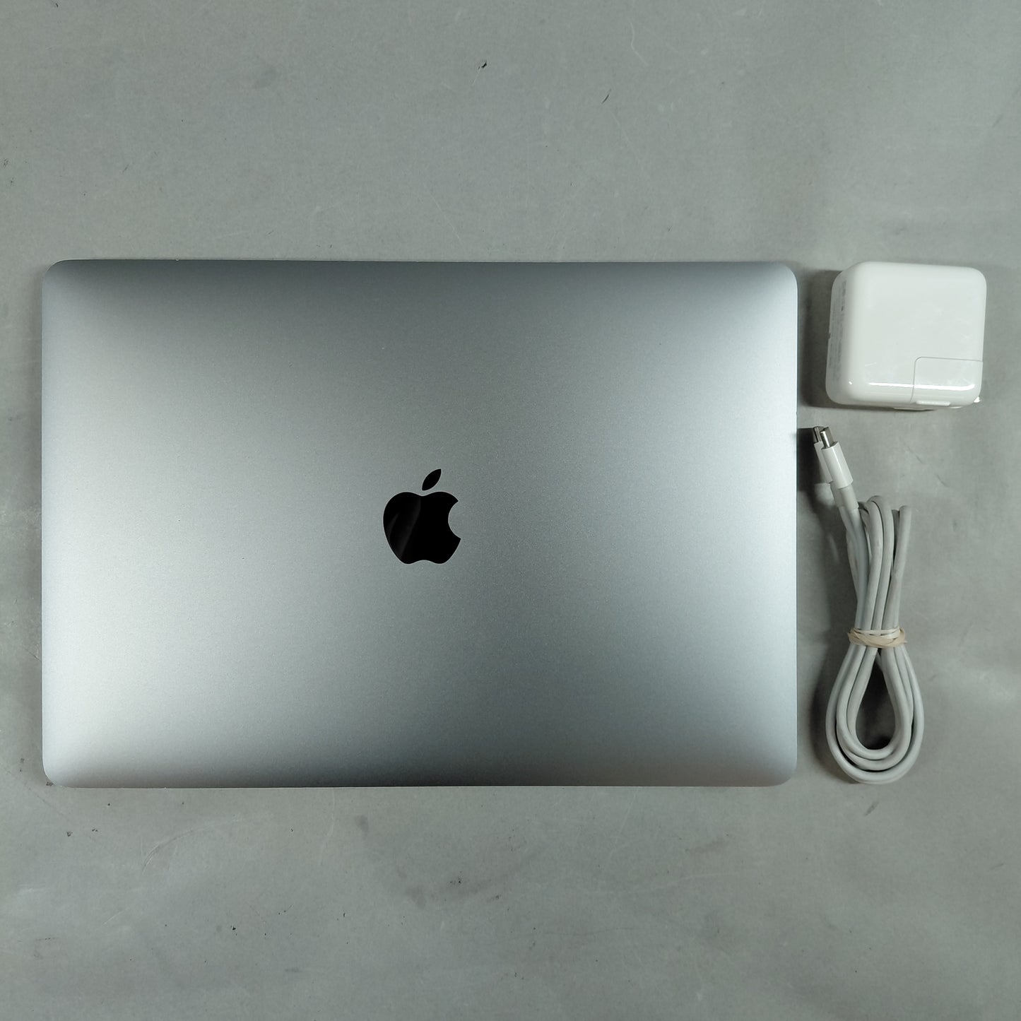 2020 Apple MacBook Pro 13.3" i5 1.4GHz 8GB RAM 256GB Silver A2289