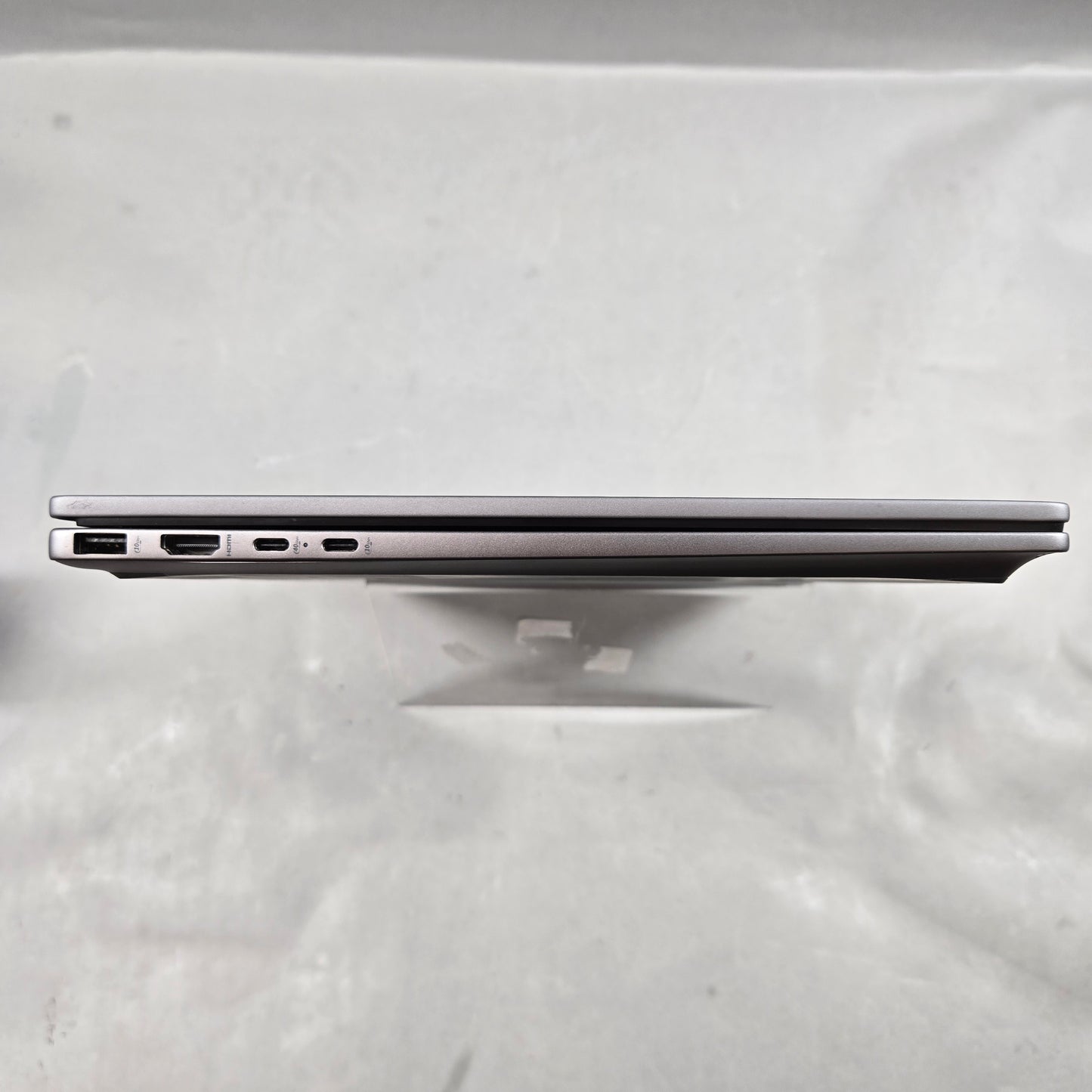 HP Omnibook X  15-EG0067ST 15.6" Ryzen 5 220 3.2GHz 16GB RAM 500GB SSD