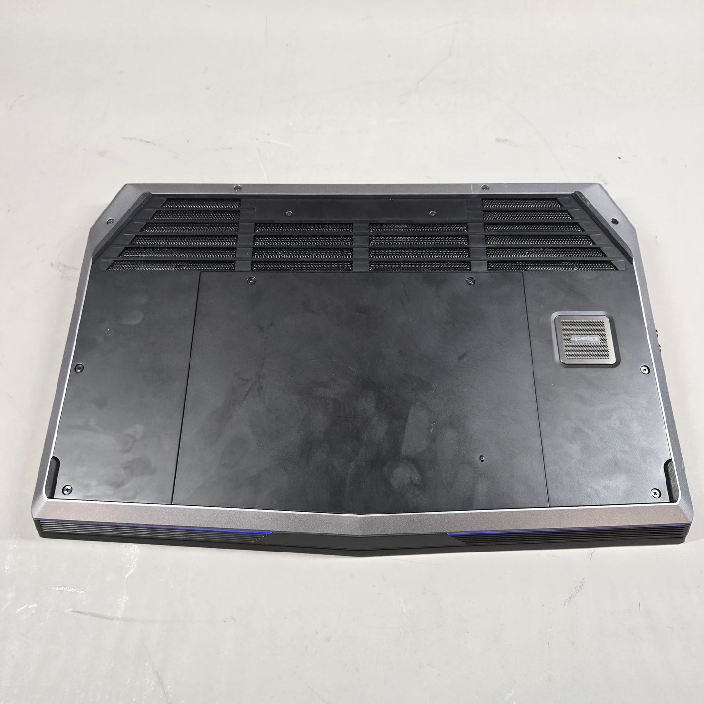 Alienware 17 R3 i7-6820HK 8GB RAM 1TB SSD GeForce RTX 2060