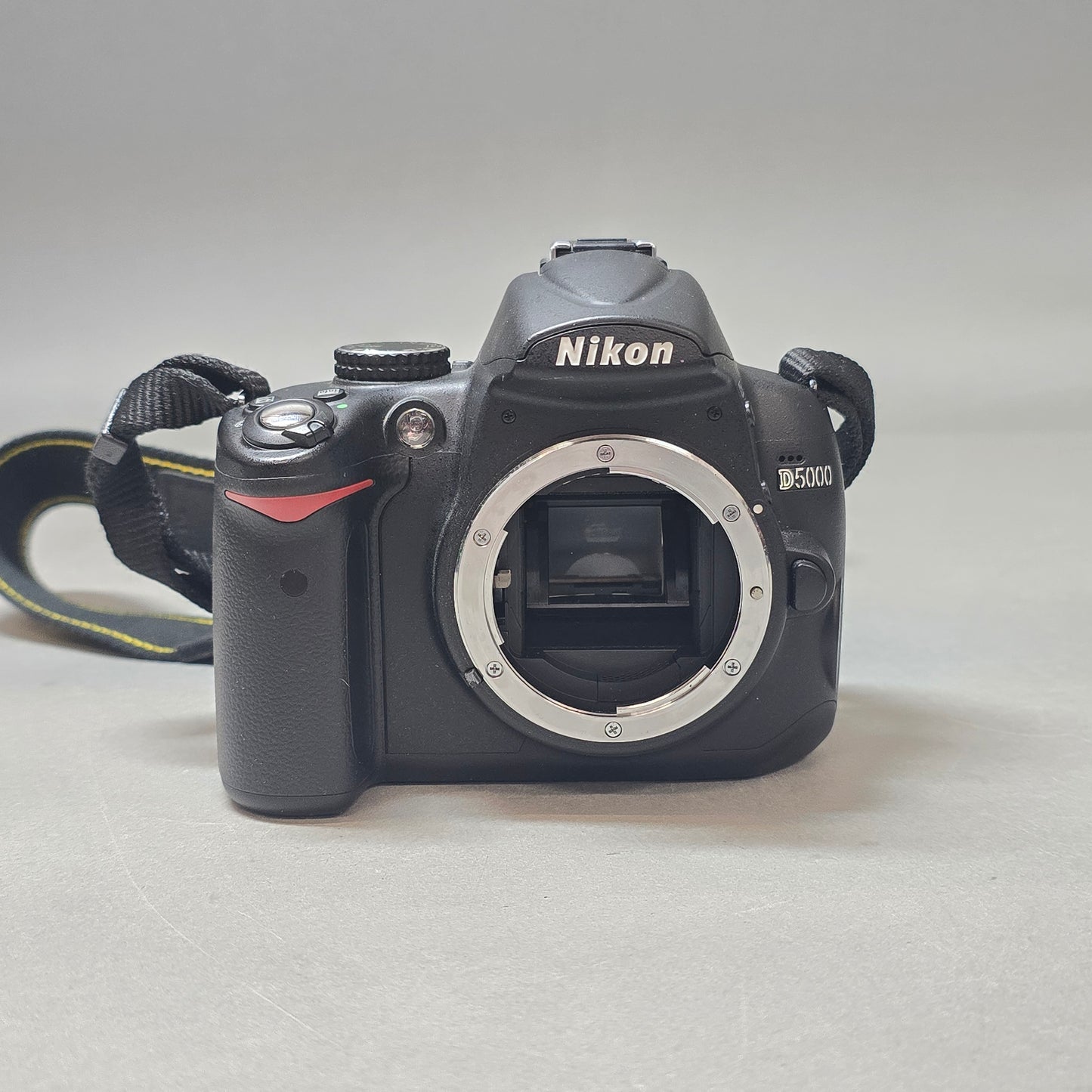 Nikon D5000 12.3MP DSLR Camera