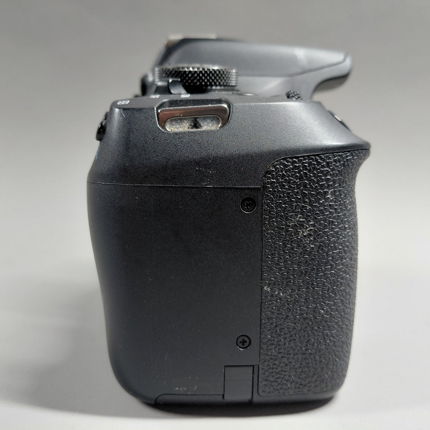 Canon EOS 2000D 24.1MP Digital SLR DSLR Camera