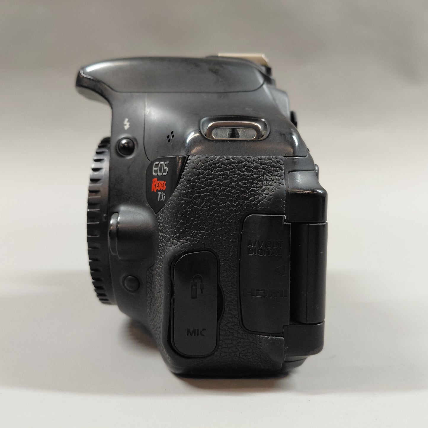 Canon EOS Rebel T3i 18.0MP DSLR Camera W/80-200mm f4.5/5.6