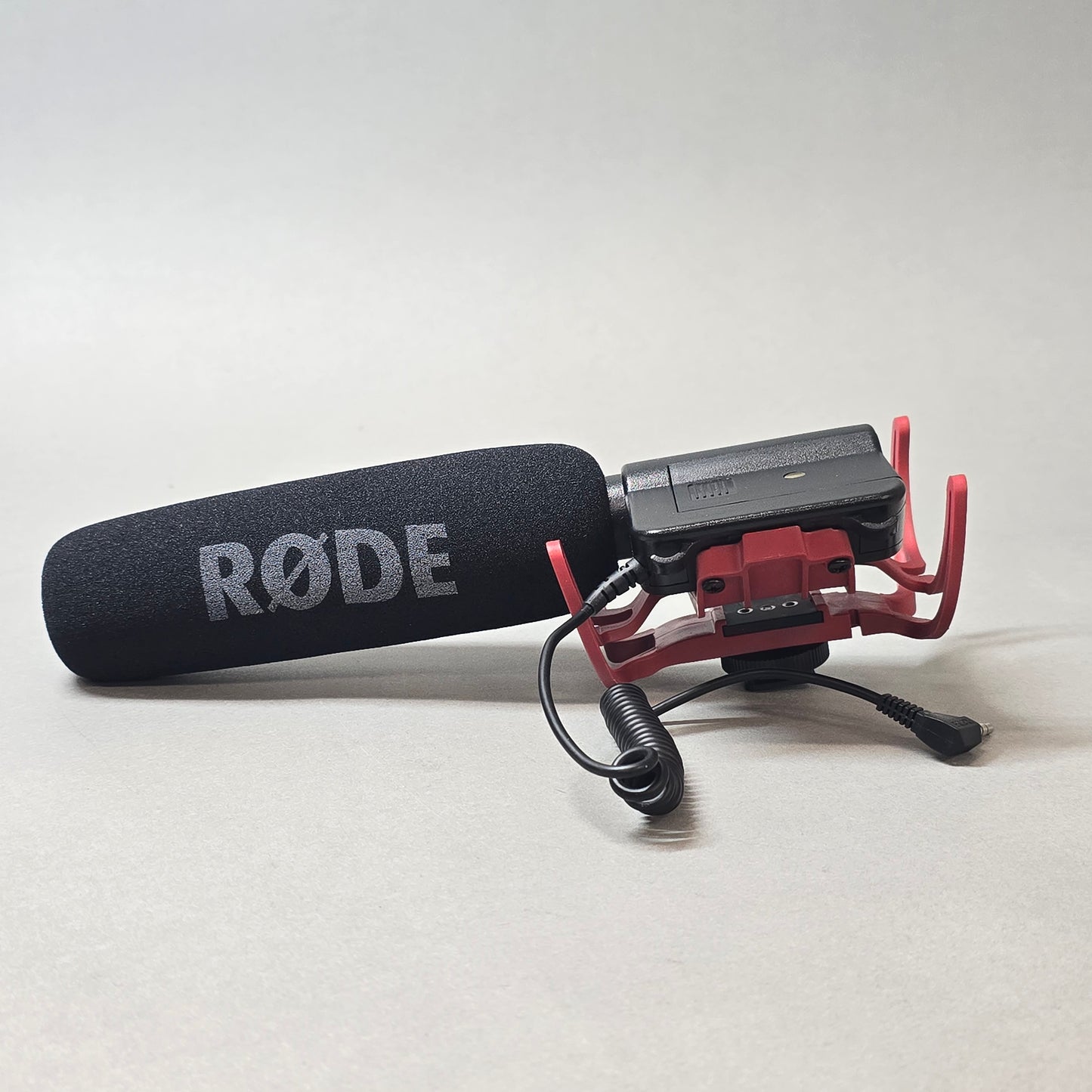 Rode VideoMic 40 Hz - 20 kHz Shotgun Microphone with Rycote Lyre Shock Mounting