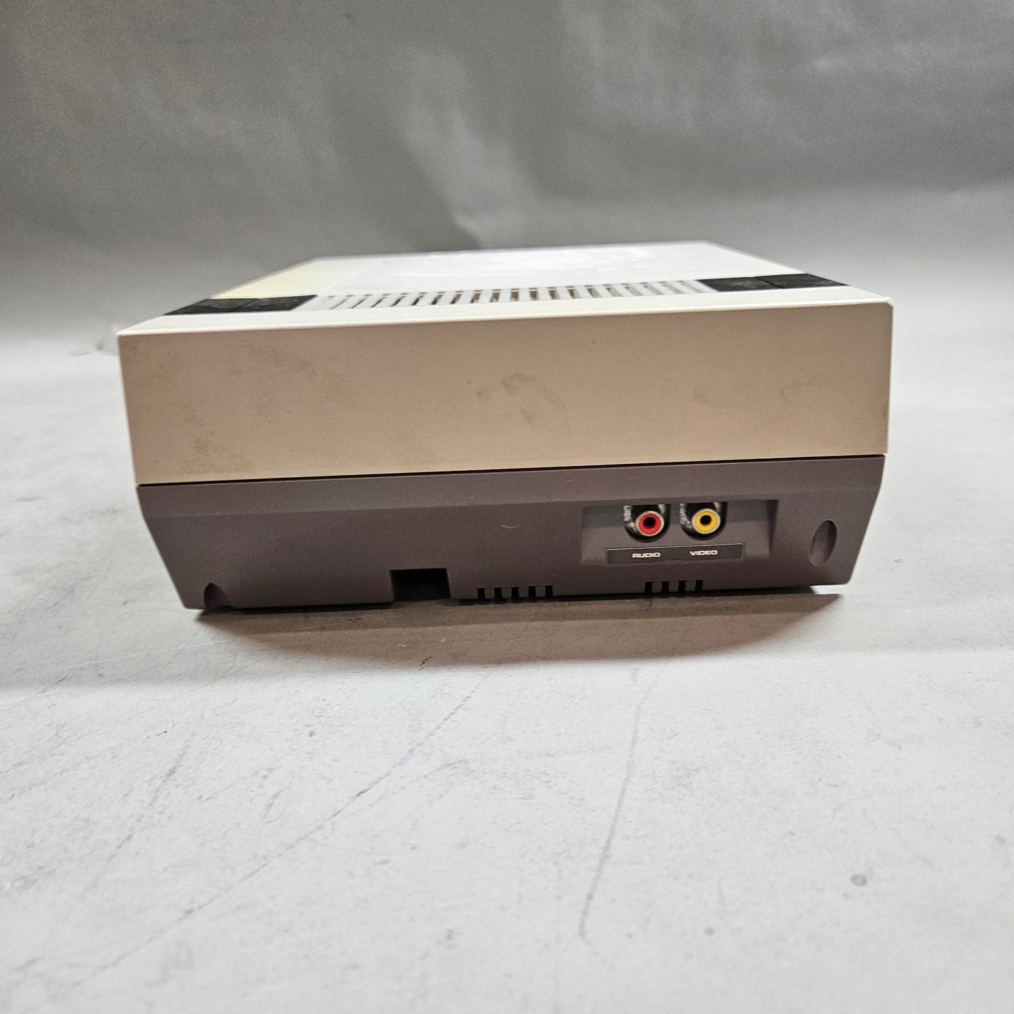 Nintendo Entertainment System NES Video Game Console NES-001 Gray