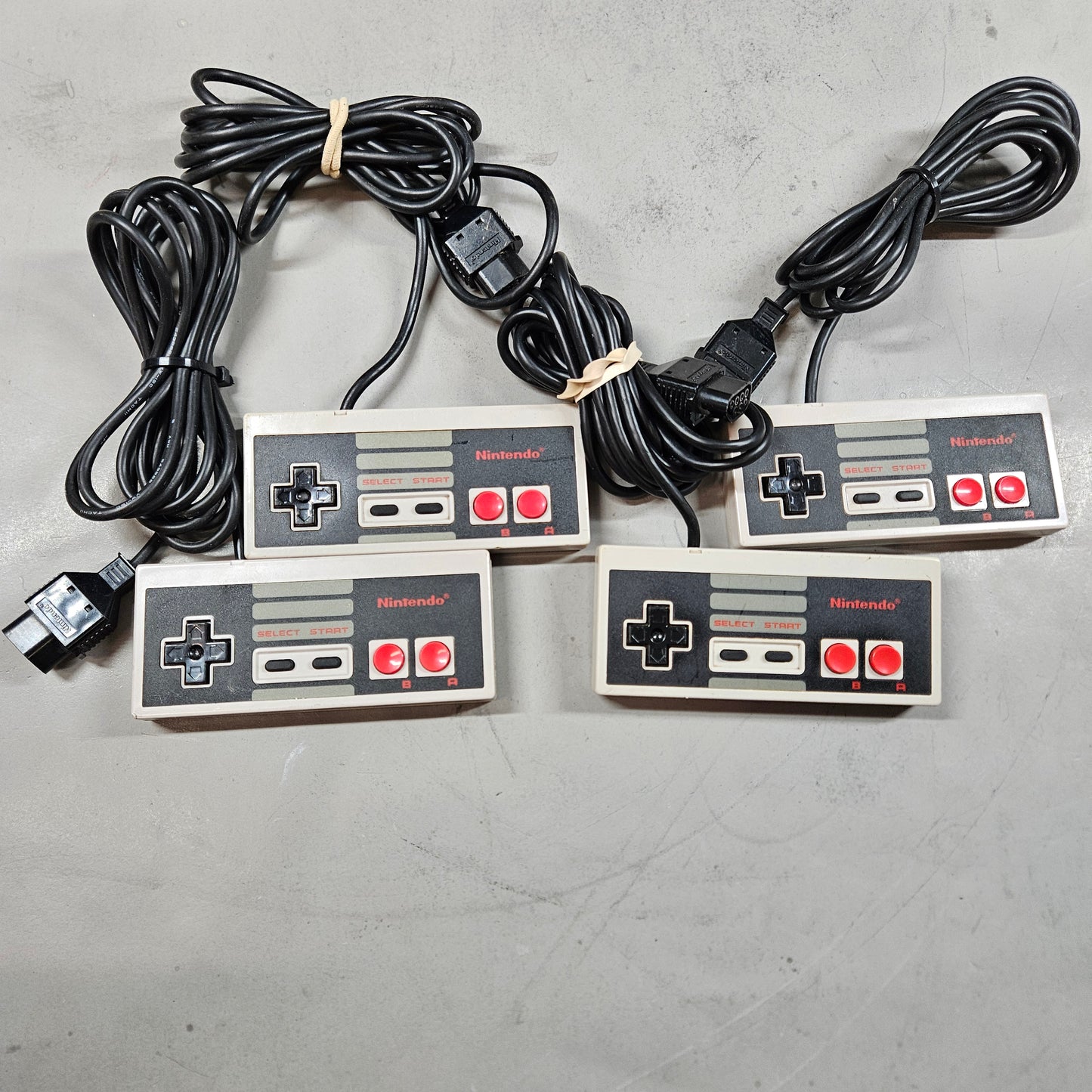 Nintendo Entertainment System NES Video Game Console NES-001 Gray