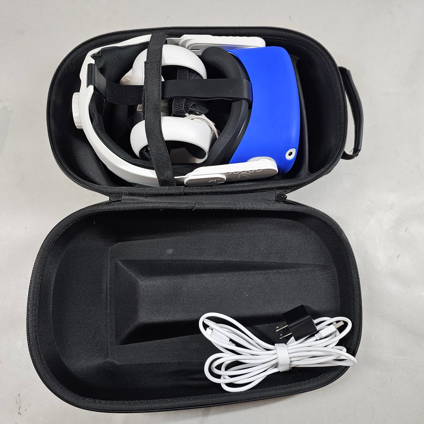 Meta Quest 2 128GB Standalone All-in-One VR Headset KW49CM