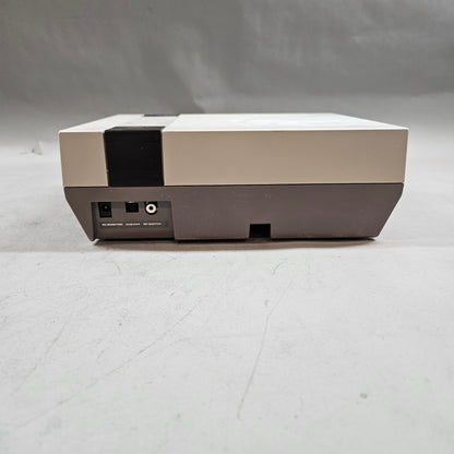 Nintendo Entertainment System NES Video Game Console NES-001 Gray