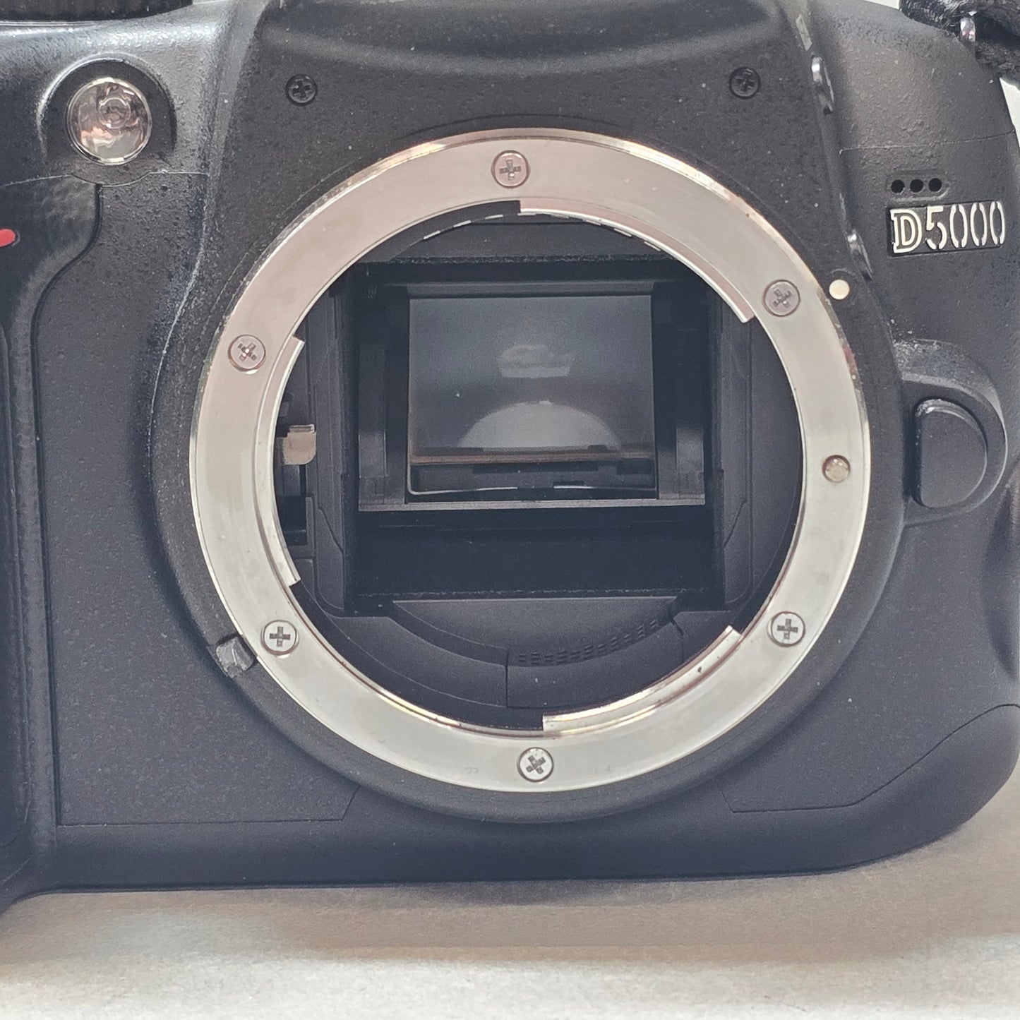 Nikon D5000 12.3MP DSLR Camera