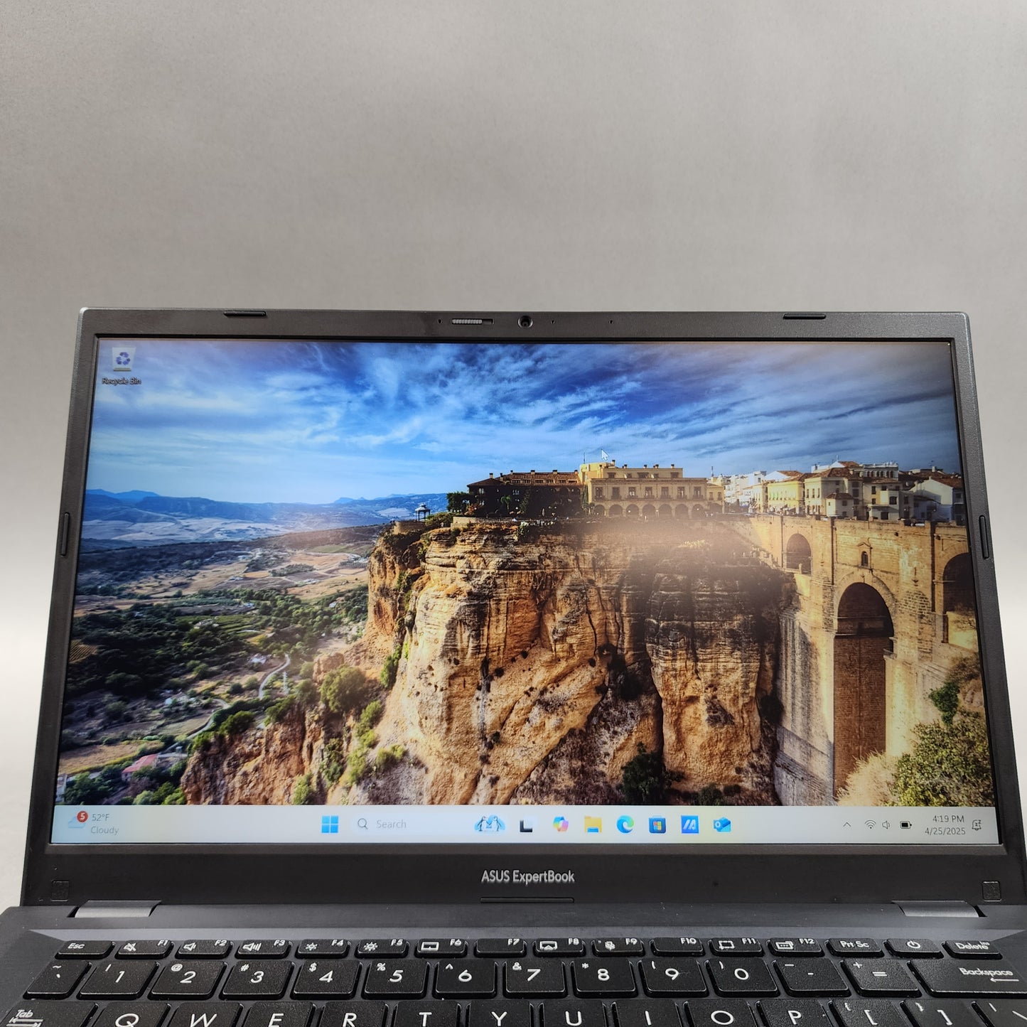 ASUS ExpertBook B1402 B1402CG Intel(R) N100 4GB RAM 128GB