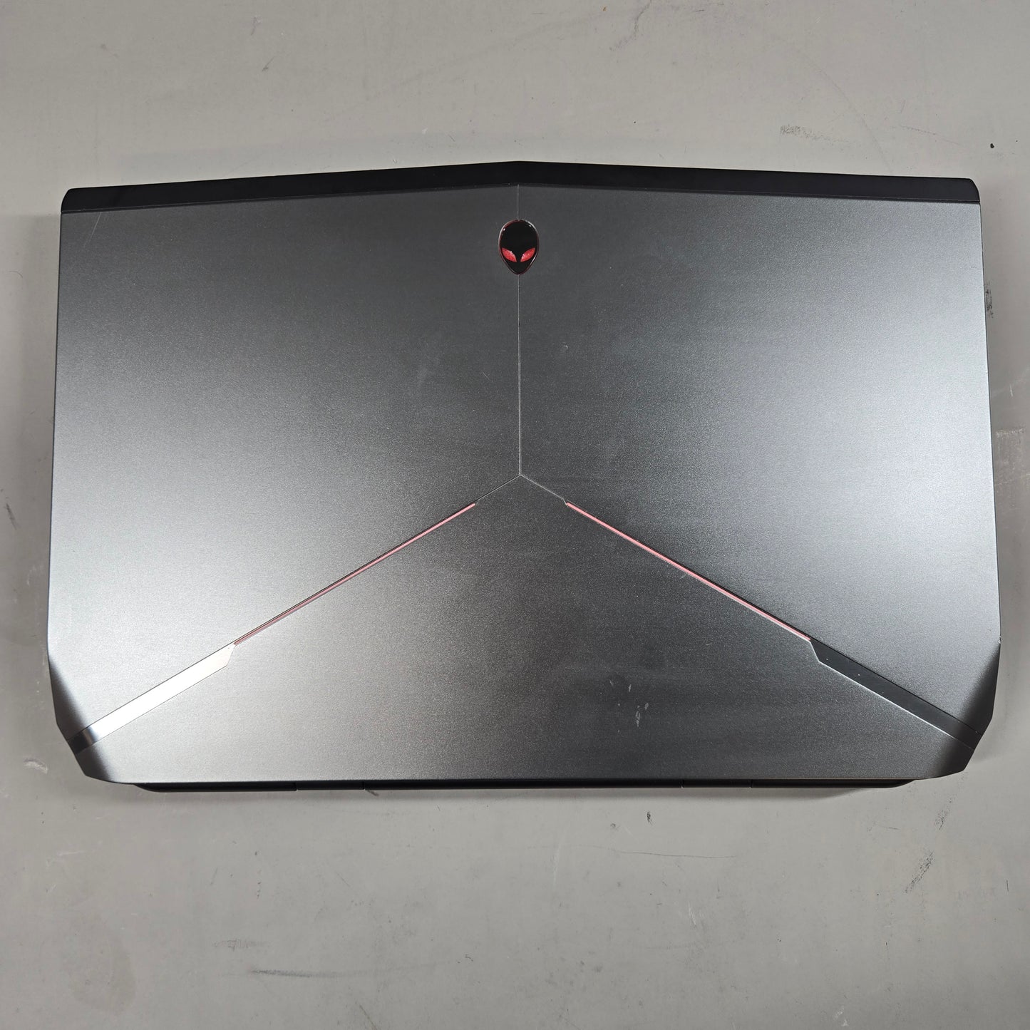 Alienware 17 R3 i7-6820HK 8GB RAM 1TB SSD GeForce RTX 2060