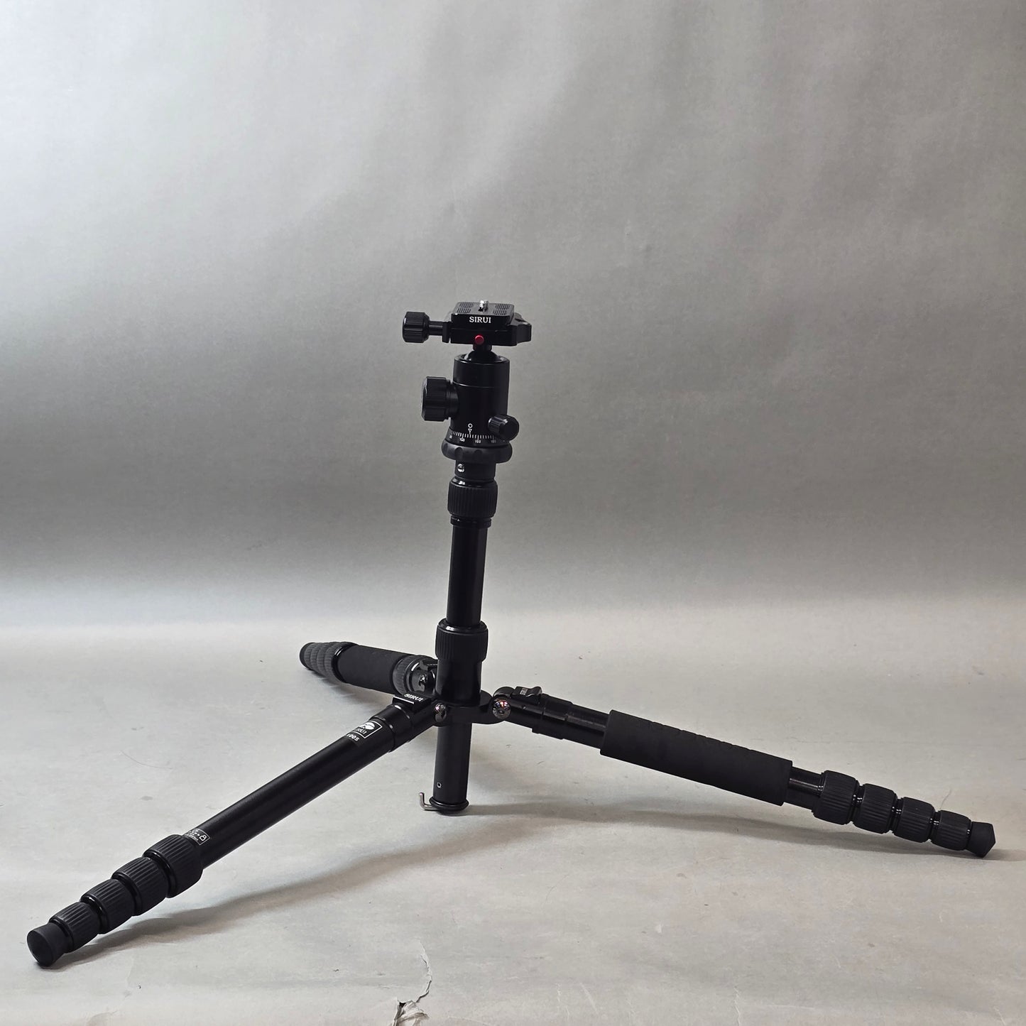 Sirui 1 Series a-1005 5-Section Al Tripod/Monopod with Y-Series Y-10 Ball Head