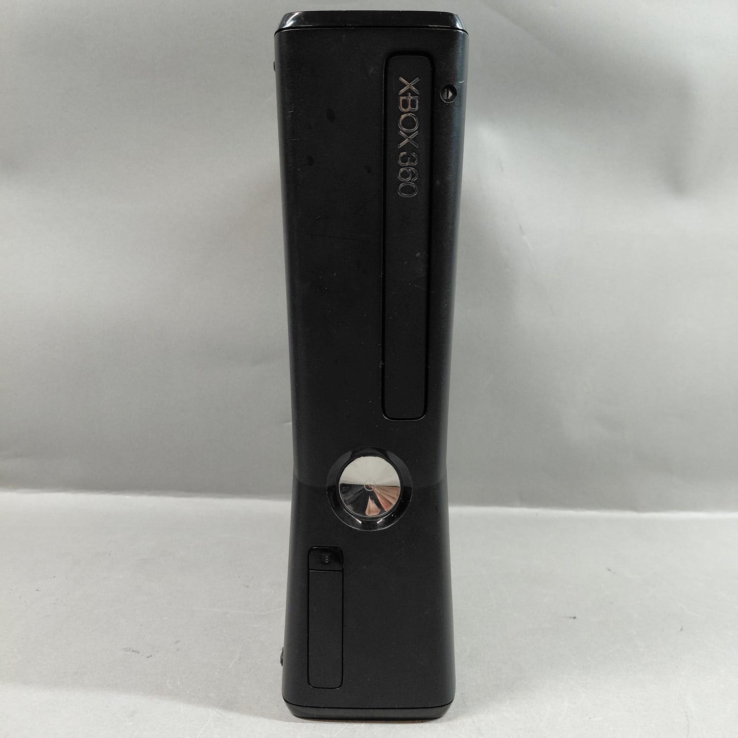 Microsoft Xbox 360 S 4GB Black 1439 W/3 Games