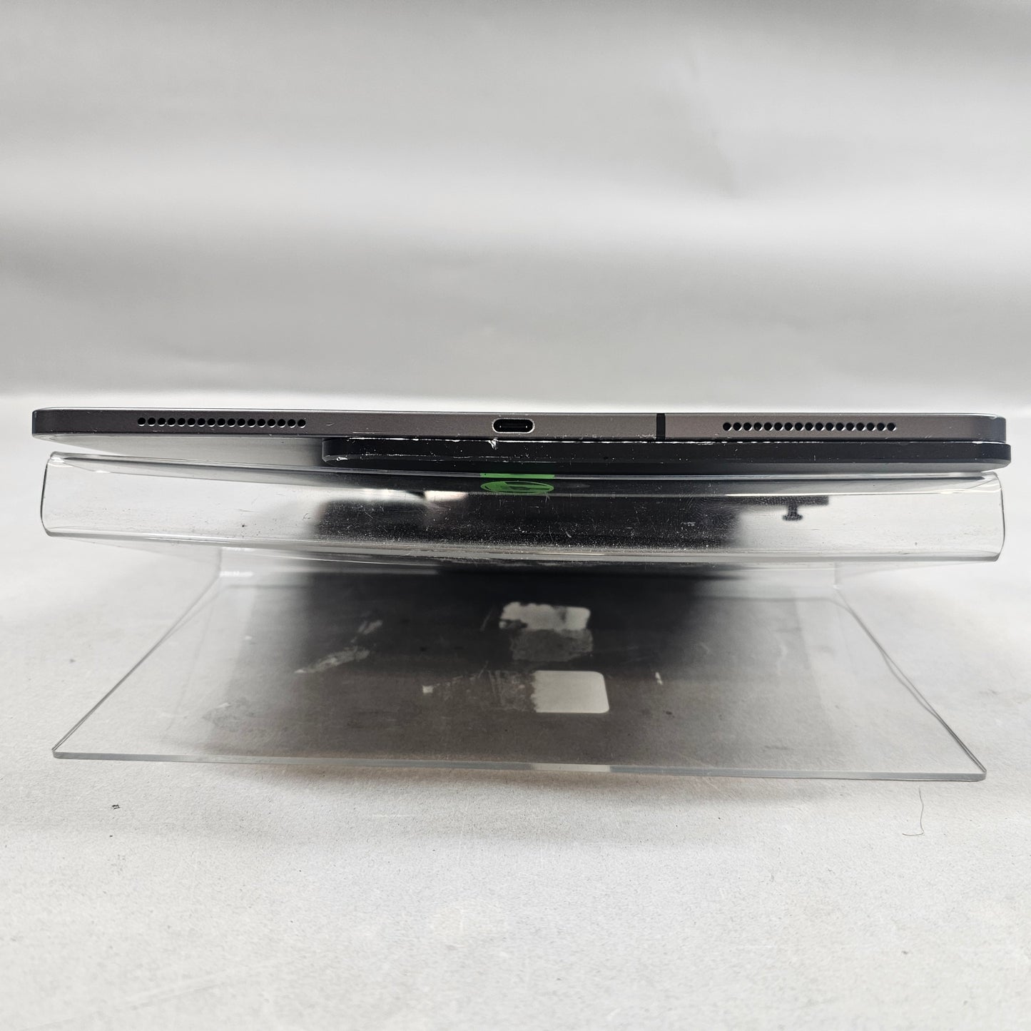 Unlocked Apple iPad Pro 12.9" 4th Gen 256GB Space Gray MXFX2LL/A