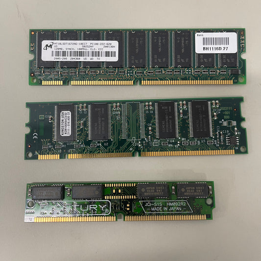 LOT of 15 Assorted Memory Sticks